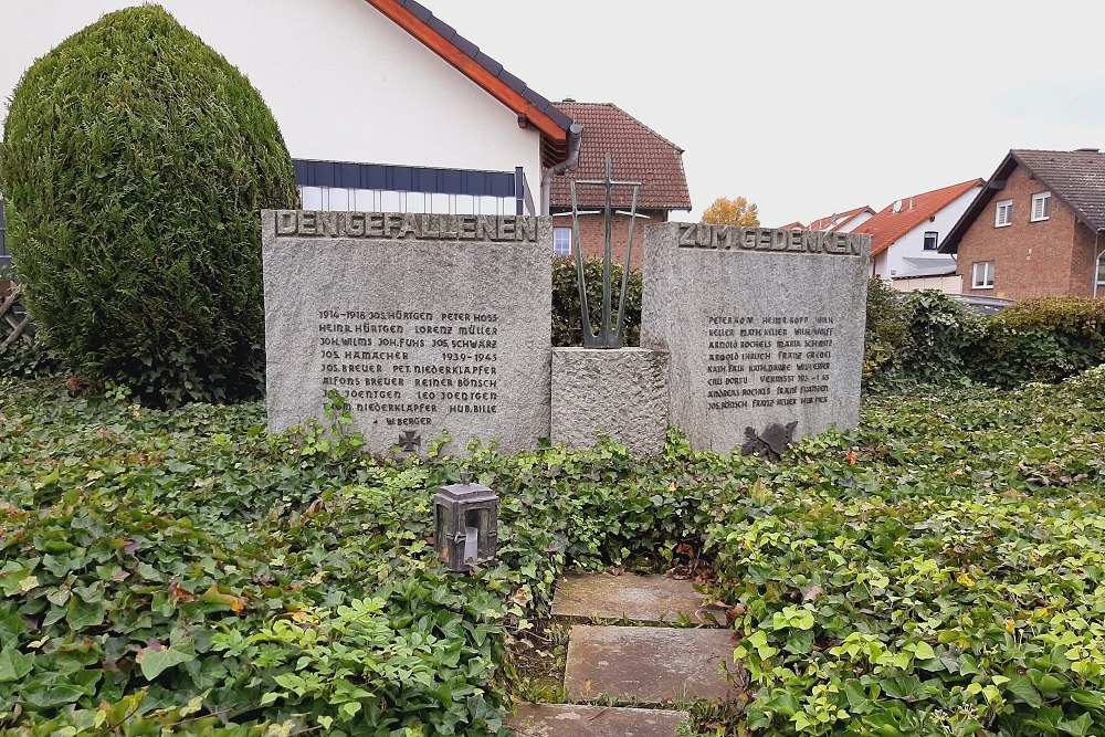 War Memorial Lüxheim #2