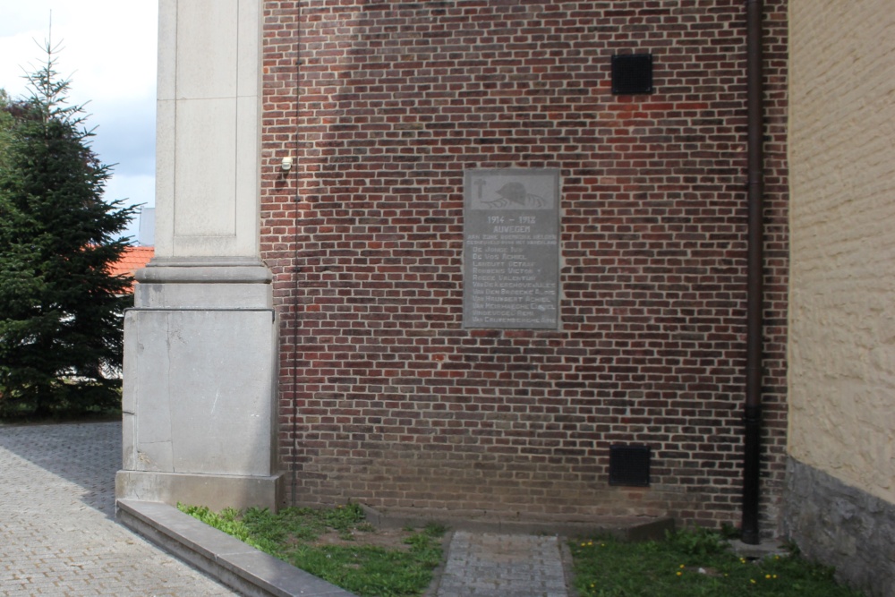 Oorlogsmonument Ouwegem #1