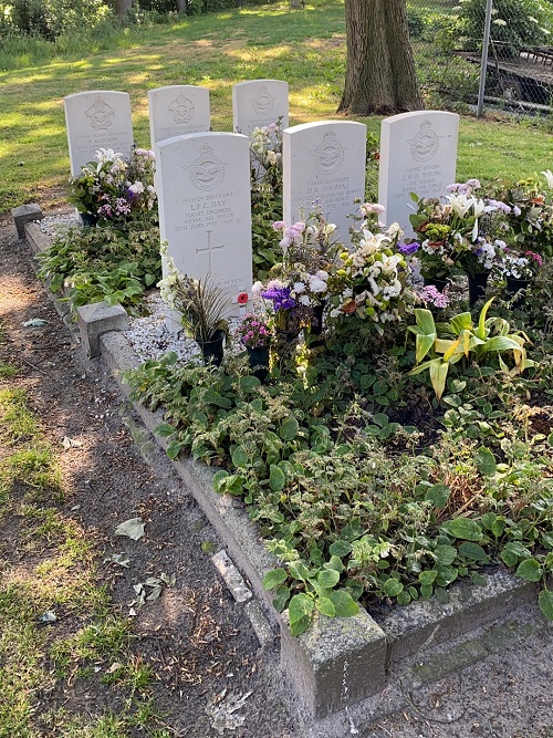 Commonwealth War Graves General Cemetery Grafhorst #5