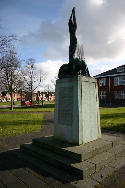 Monument Leerlingen Zeevaartschool Delfzijl #3