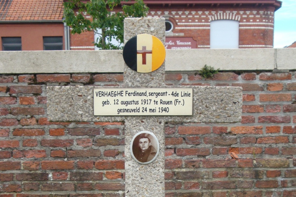 Belgische Oorlogsgraven Nieuwkerke Churchyard #4