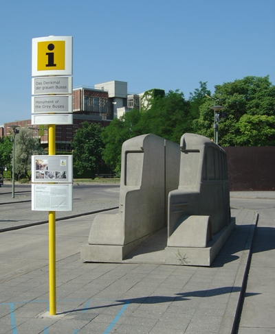 Monument Grijze Bussen #1