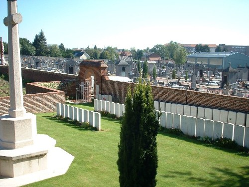 Commonwealth War Graves Fresnoy-le-Grand Extension #1