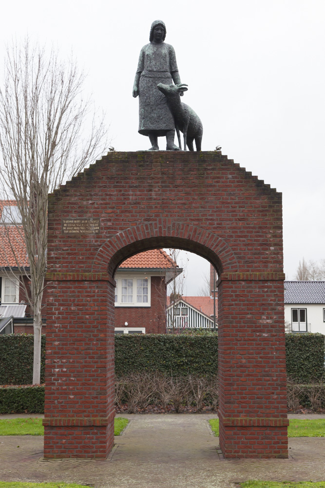 Monument Tante Riek Winterswijk #5