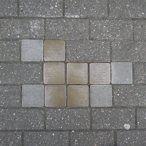 Stolpersteine Lnsstrae 45