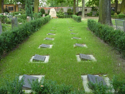 Duitse Oorlogsgraven Alter Friedrichsfelder Friedhof #1