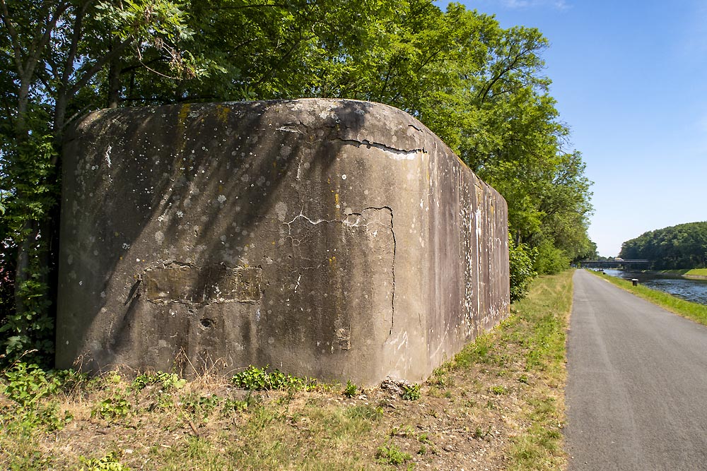 Bunker BN7 Border Defence Lanaken #1