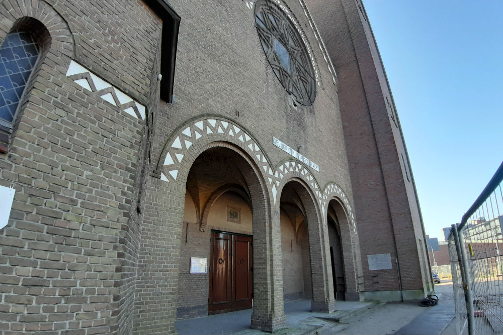 Memorial Roman Catholic Bartholomeus Church Zevenbergen #3