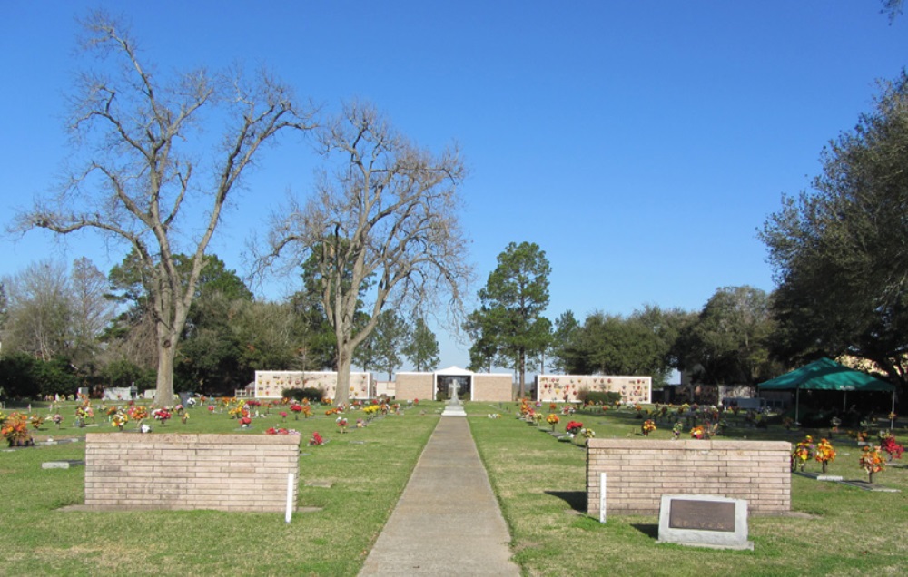Amerikaans Oorlogsgraf False River Memorial Park Cemetery and Mausoleum #1