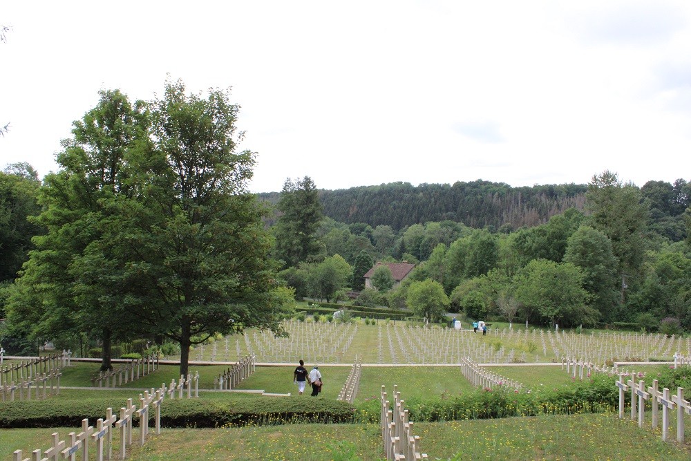 Franse Oorlogsbegraafplaats La Harazée #2