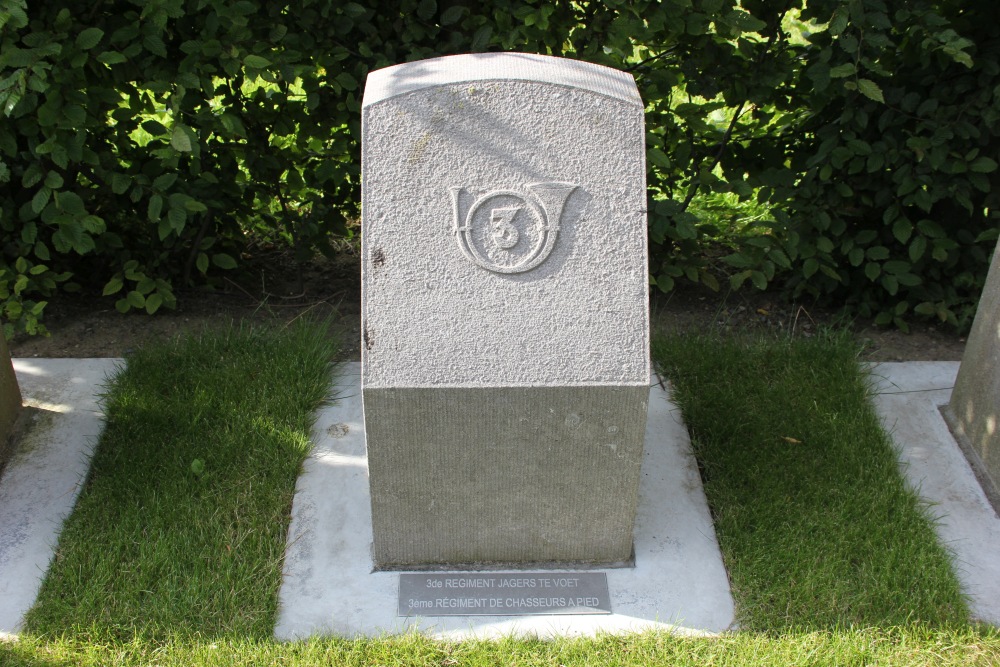 Memorial Stones Belgian Regiments Stuivekenskerke #5
