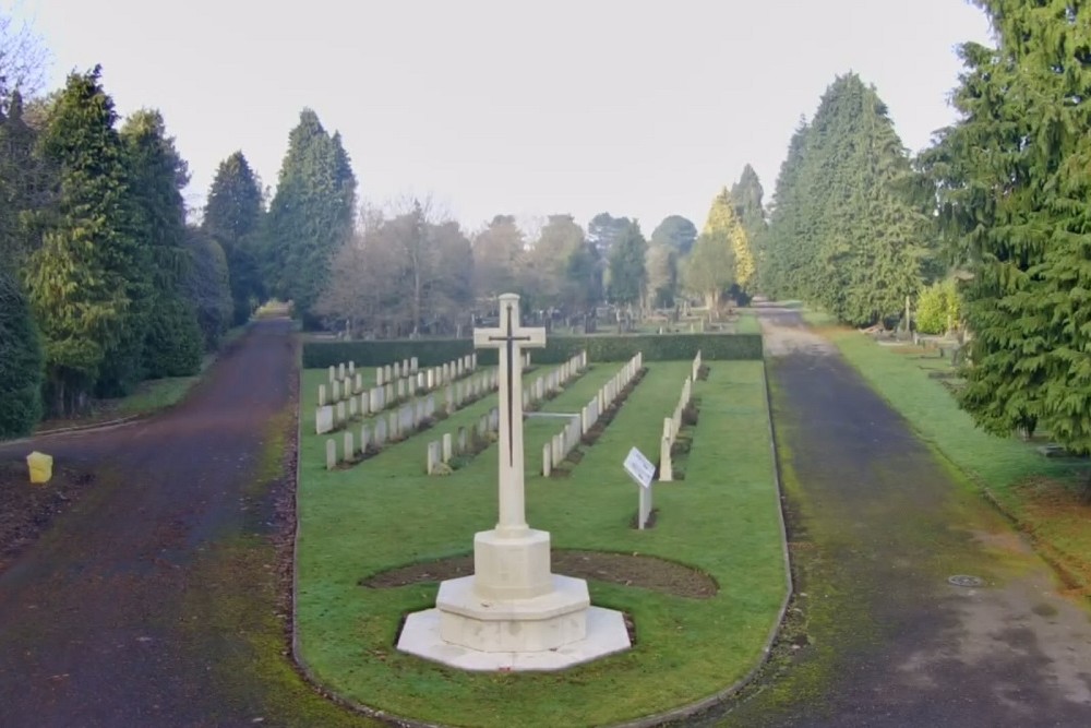 Commonwealth War Graves Cathays Cemetery
