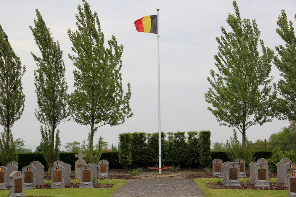 Belgische Oorlogsbegraafplaats Steenkerke #2