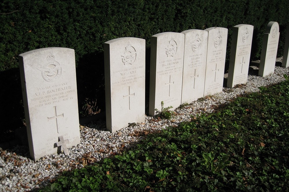 Commonwealth War Graves Oegstgeest #3