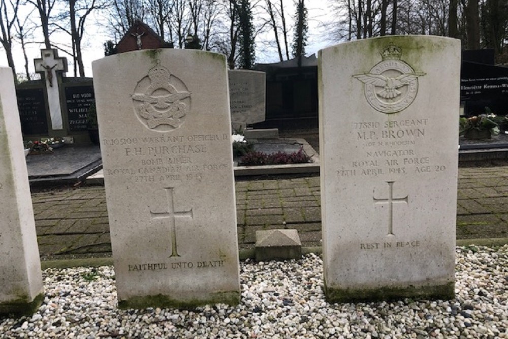 Commonwealth War Graves Roman Catholic Churchyard Bornerbroek #4