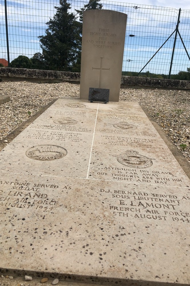 Mass Grave Allied Airmen #2