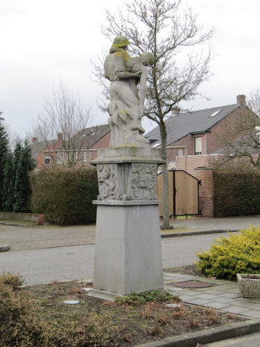 War Memorial Belfeld #3