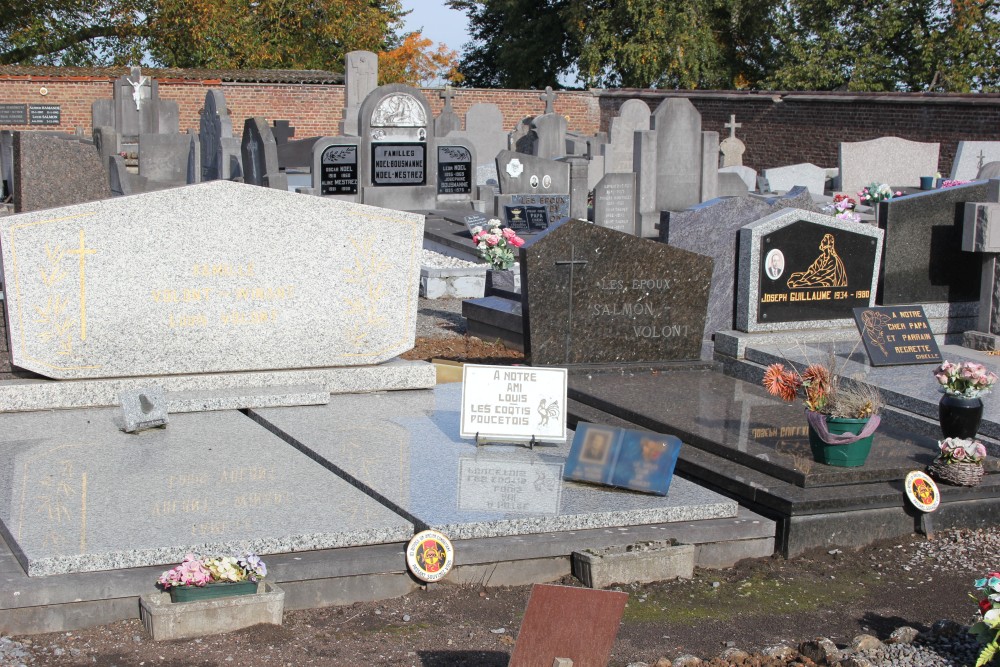 Belgian Graves Veterans War Graves Poucet #1