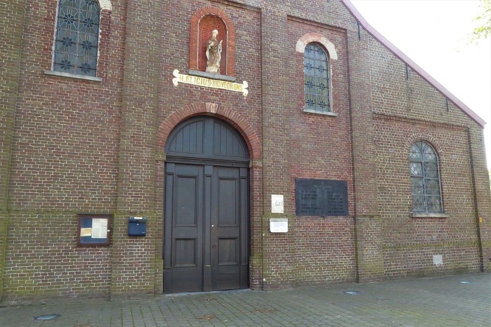 Gedenkteken Oorlogsslachtoffers Sint Eligiuskerk Bentille #2