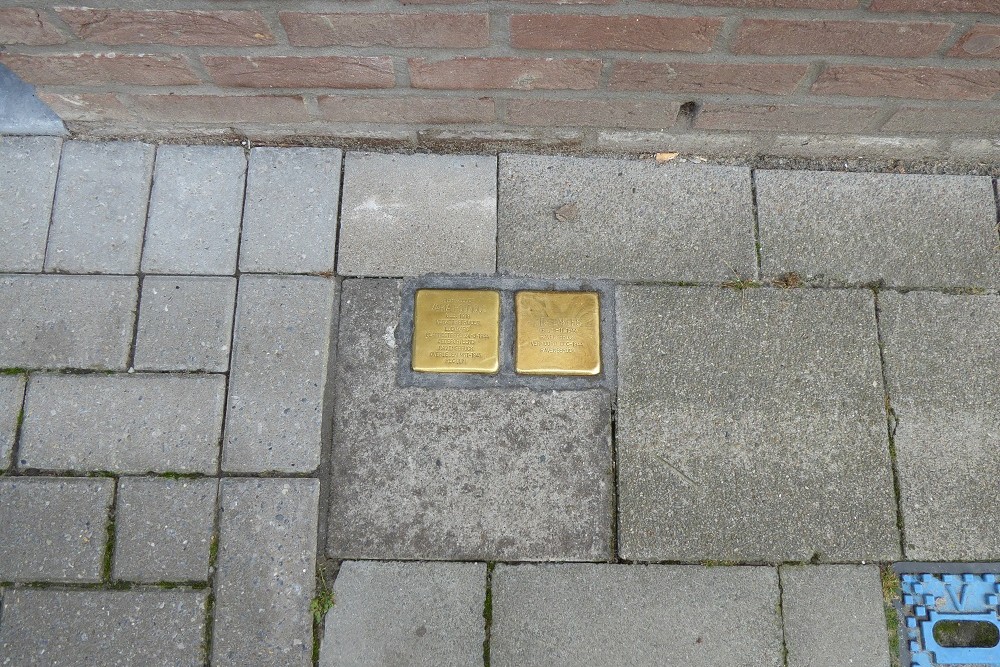 Stolpersteine Veldstraat 89 #4