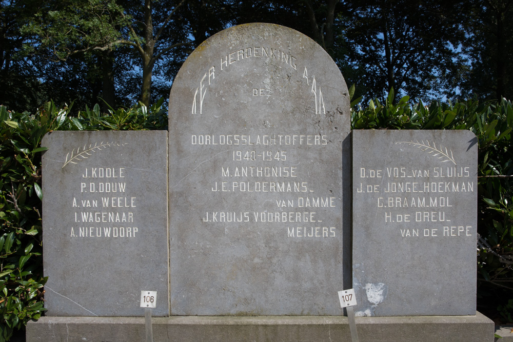 Civilian casualties Memorial `s-Gravenpolder #1