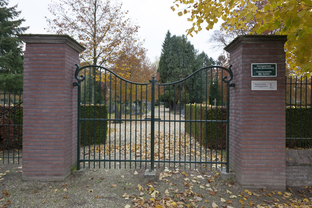 Nederlandse Oorlogsgraven Algemene begraafplaats Brummen #2
