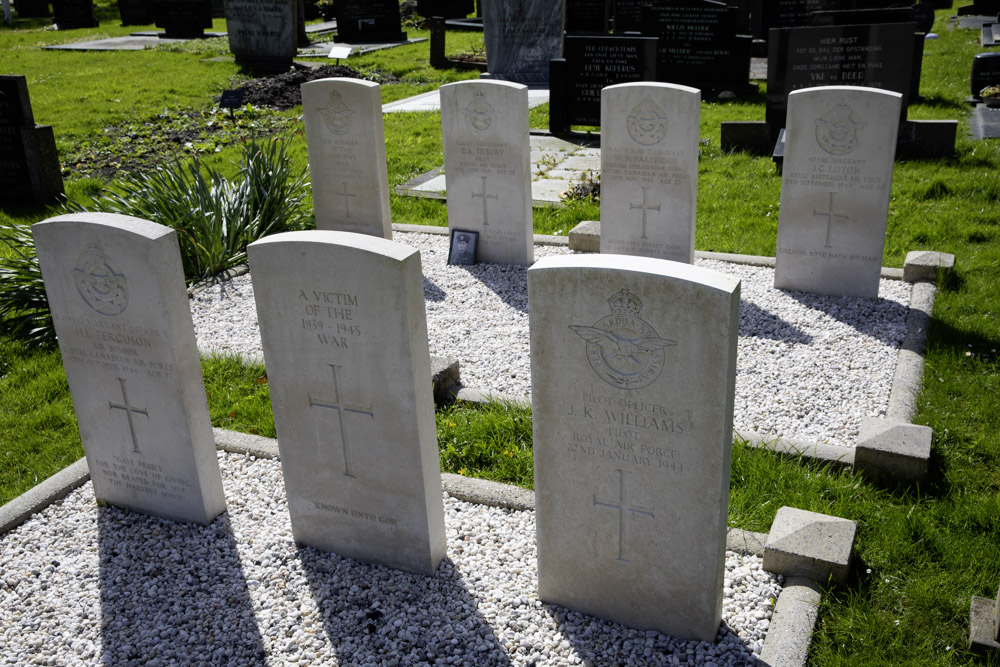 Commonwealth War Graves General Cemetery Stavoren #2