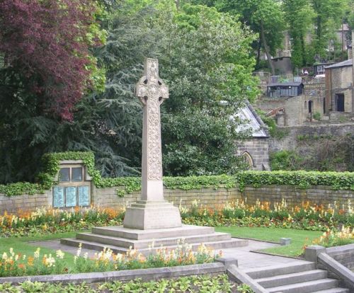 Oorlogsmonument Luddenden en Midgley #1