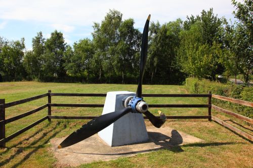 Monument Lancaster Propellor #1