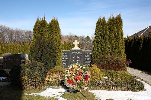 Oorlogsmonument Dreistetten #1