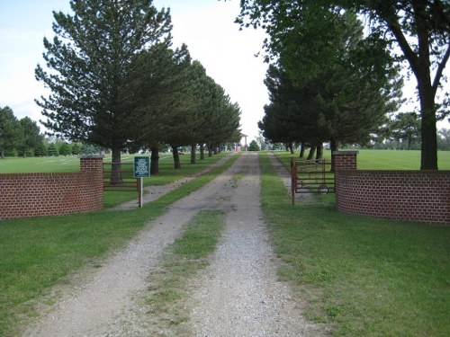 Commonwealth War Grave St Stanislaus Cemetery