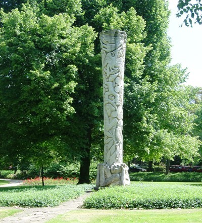 War & Liberation Memorial 'The Tree of Life' Dordrecht #1