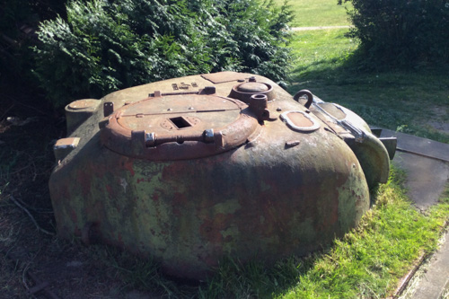 Ingebetonneerde M4 Sherman Tank #3