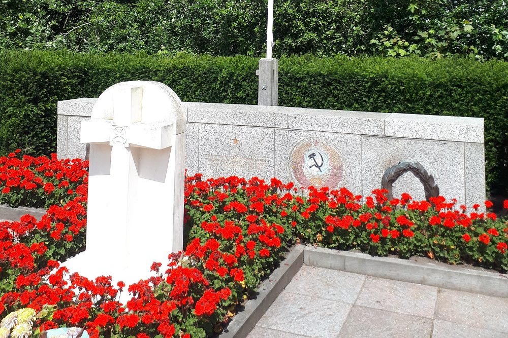 Georgian War Cemetery (Loladse) #3