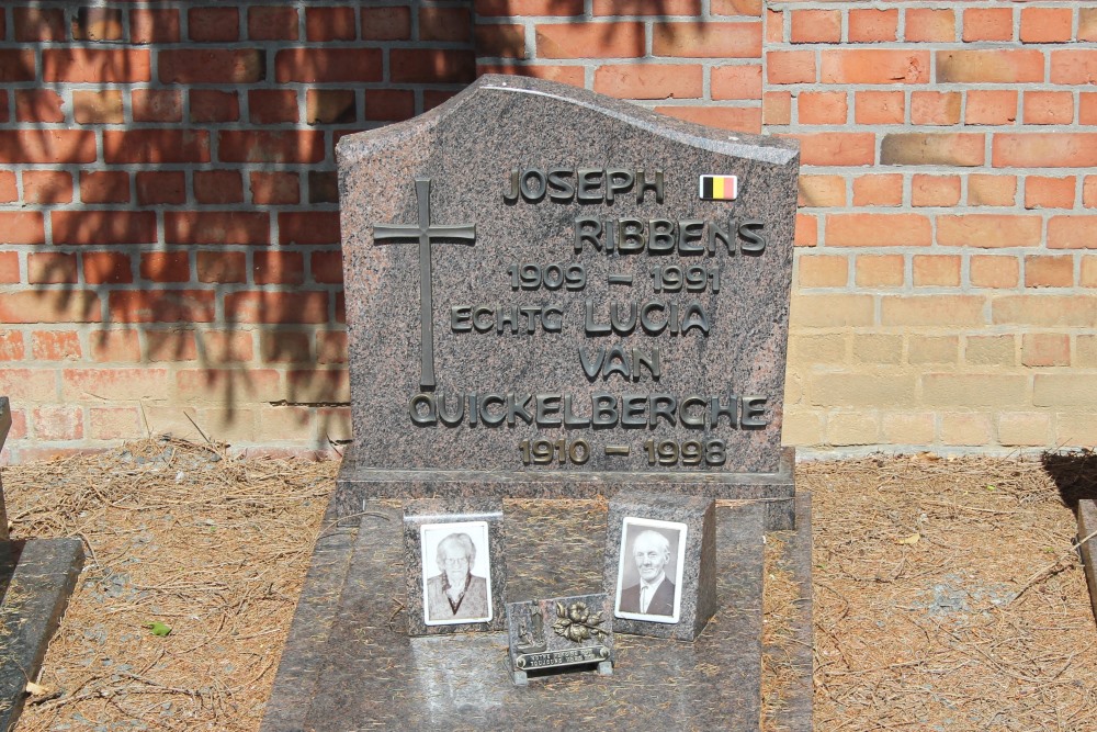 Belgian Graves Veterans Oombergen #1