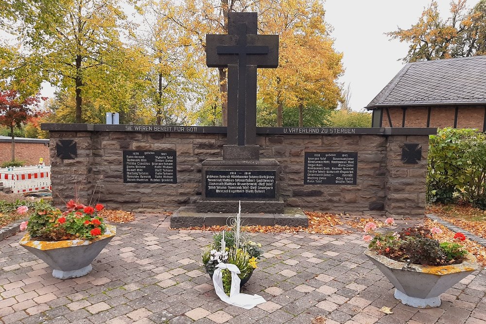 Oorlogsmonument Disternich #1