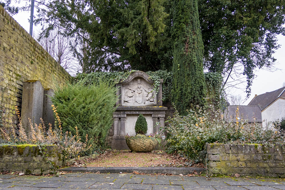 War Memorial Oberembt #1