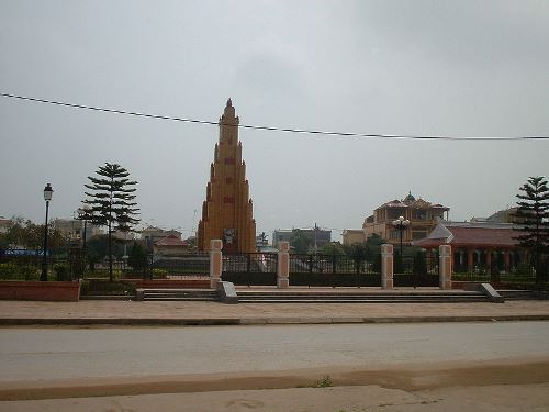 Monument Vietnam-oorlog Khoai Chau #1
