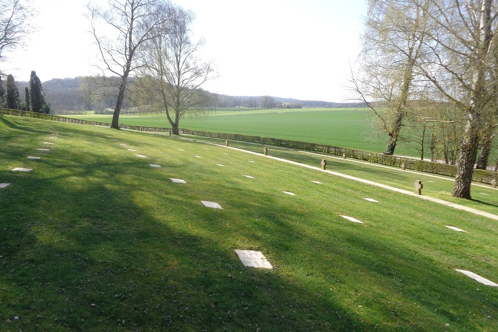 German 1st War Cemetery Montaigu #2