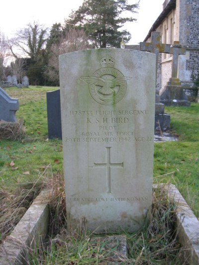 Commonwealth War Graves St Leonard Churchyard