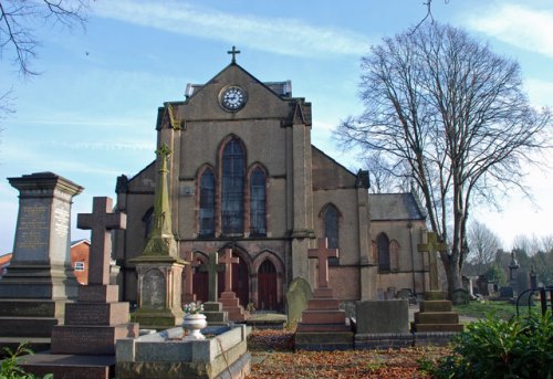 Commonwealth War Graves St. Luke Churchyard