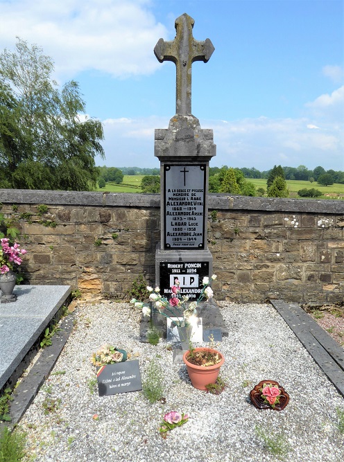 Belgian War Graves Chassepierre #3