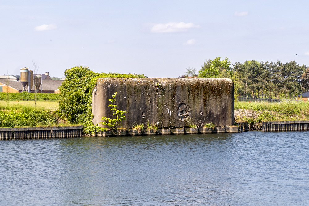 Bunker 33 Grensstelling Zuid-Willemsvaart #1