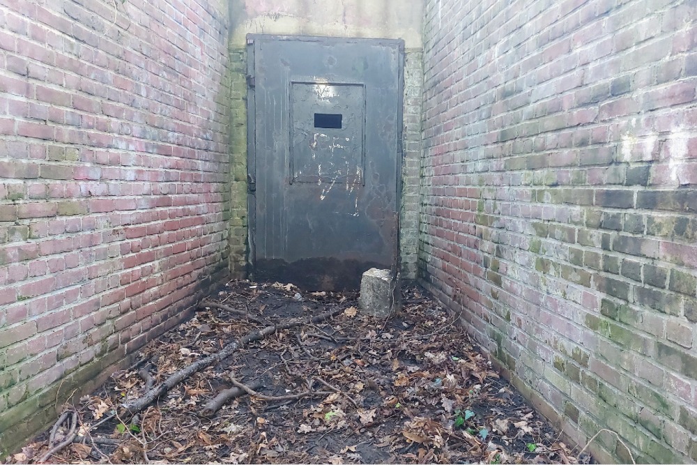 German Personnel Bunker (FA Unterstand #2