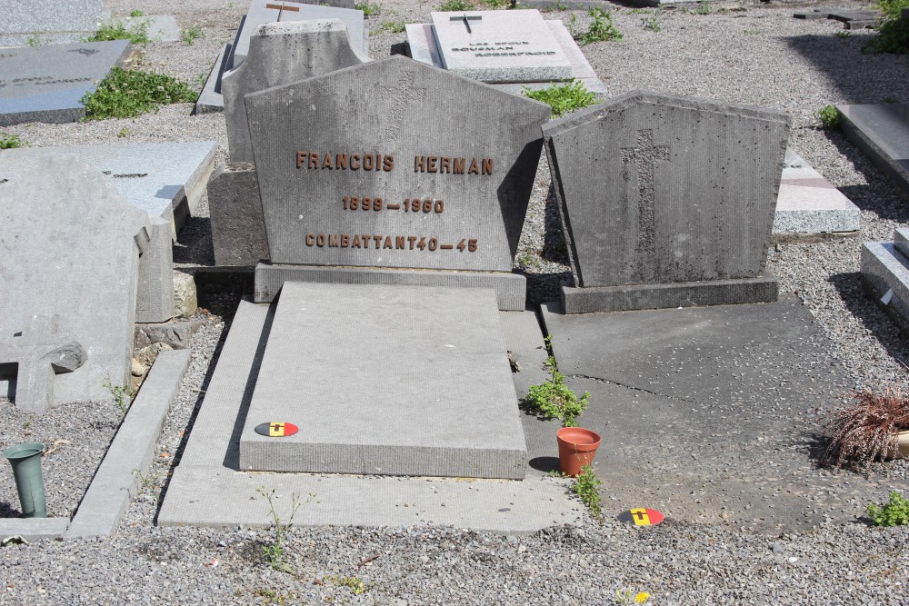 Belgian Graves Veterans Longueville #4