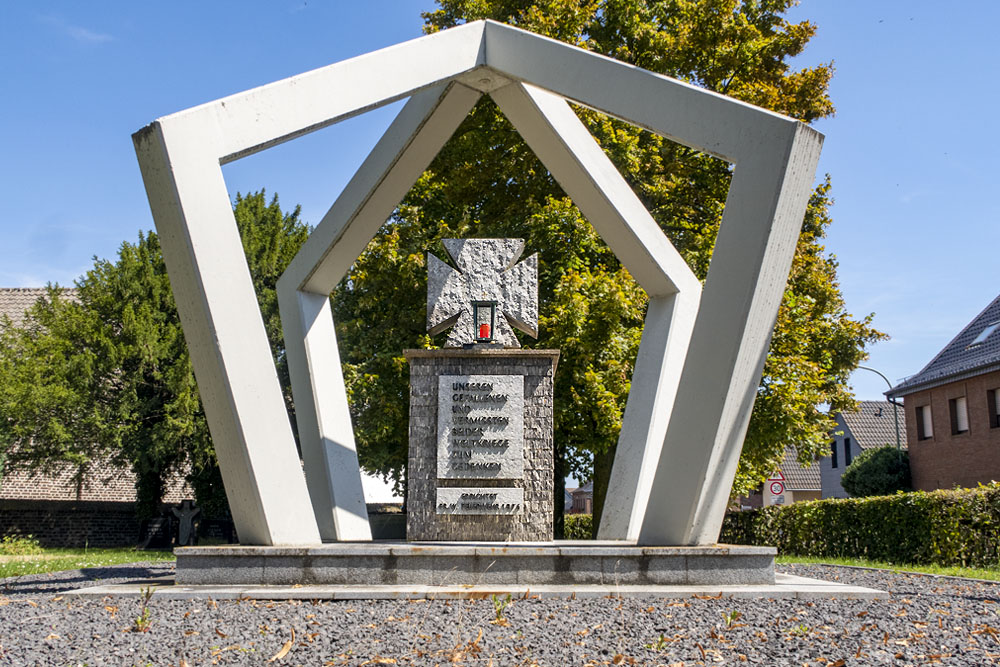 Oorlogsmonument Eschweiler über Feld #1
