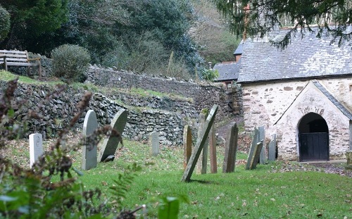 Oorlogsgraf van het Gemenebest St Beuno Churchyard #1