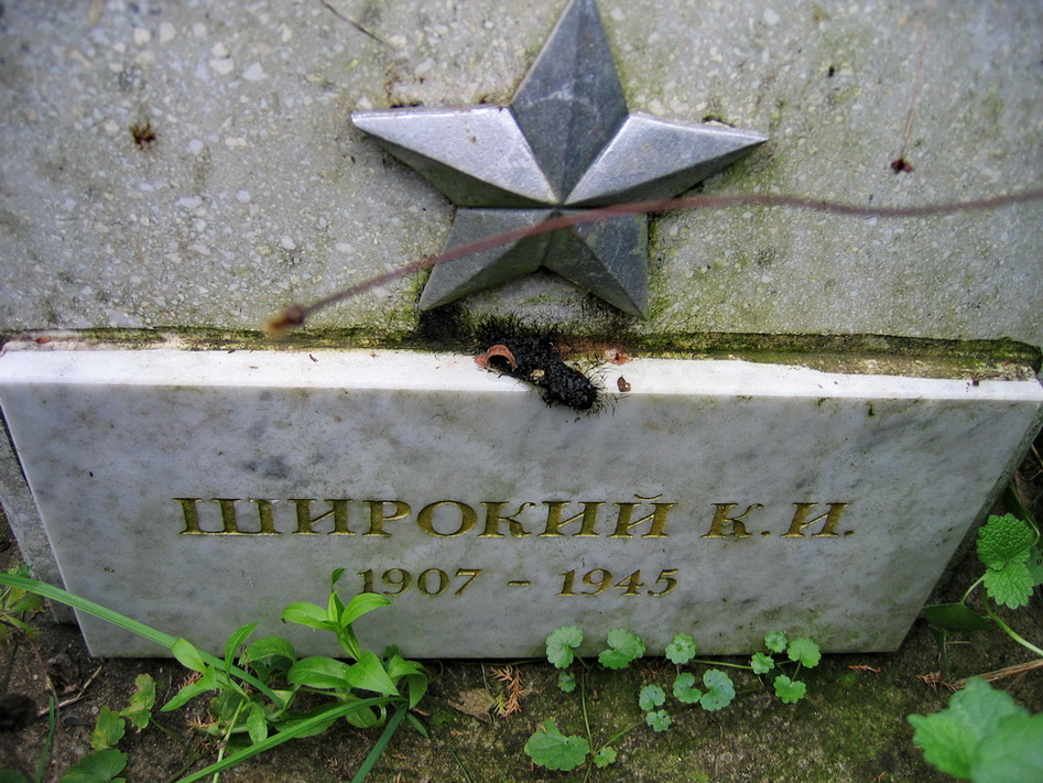 Sovjet Oorlogsbegraafplaats Lovasberny #2