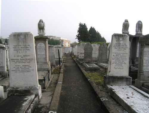 Commonwealth War Grave Dolphins Barn Jewish Cemetery #1