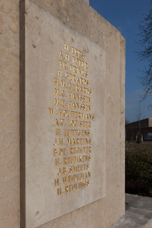 Oorlogsmonument Nieuwenhagen #4